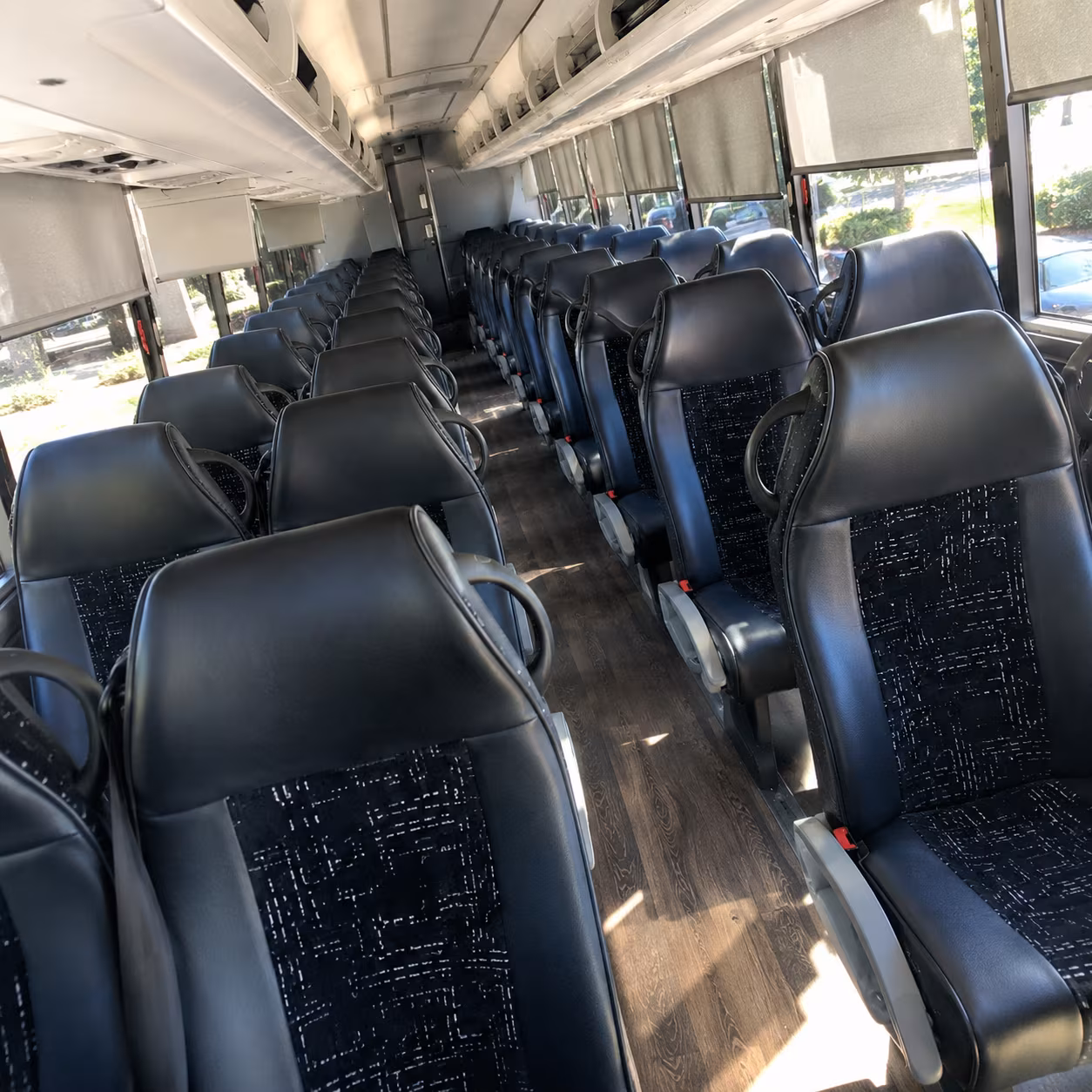 charter buses for atlanta trade show attendees traveling from mableton