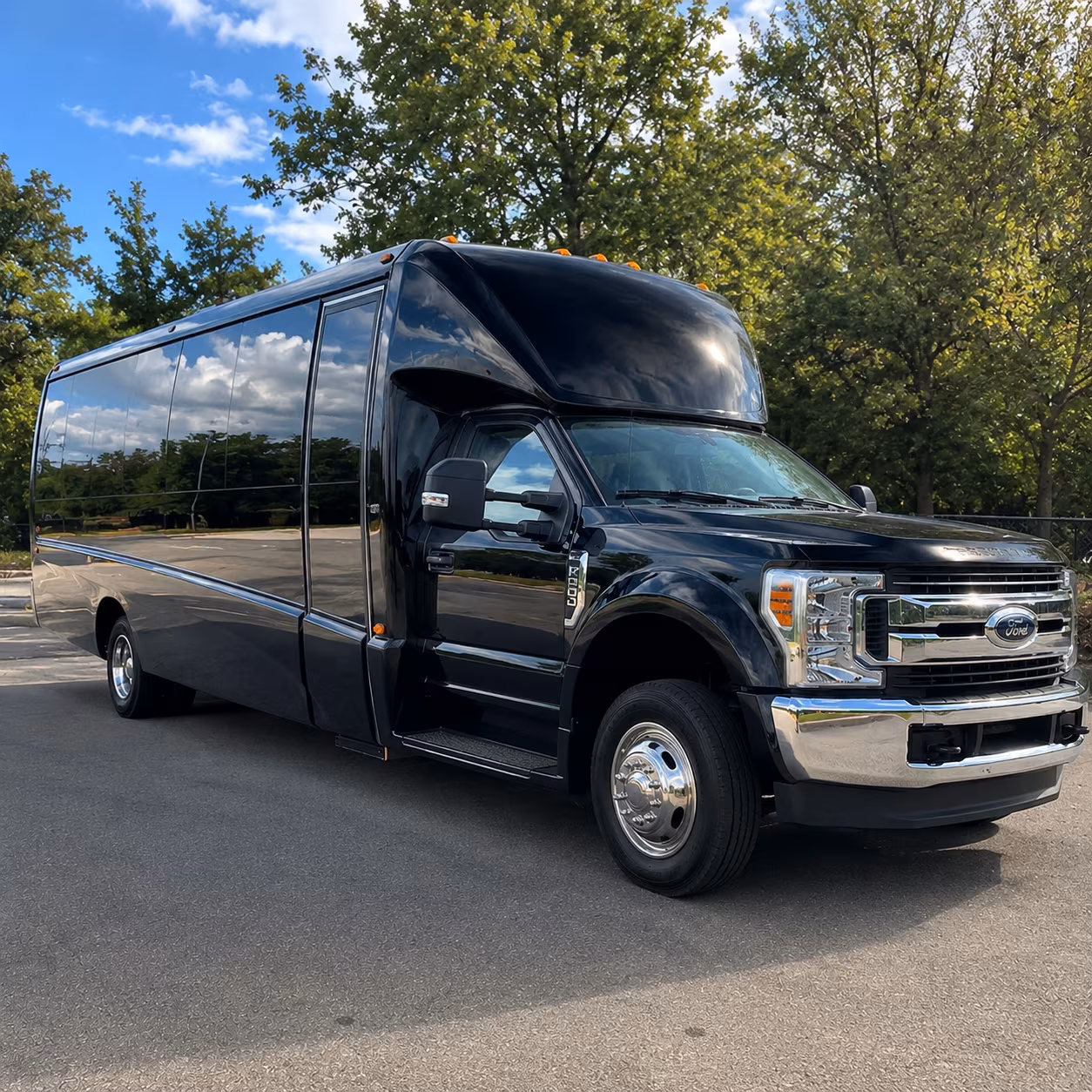 corporate event buses connecting mableton to the cumberland business district