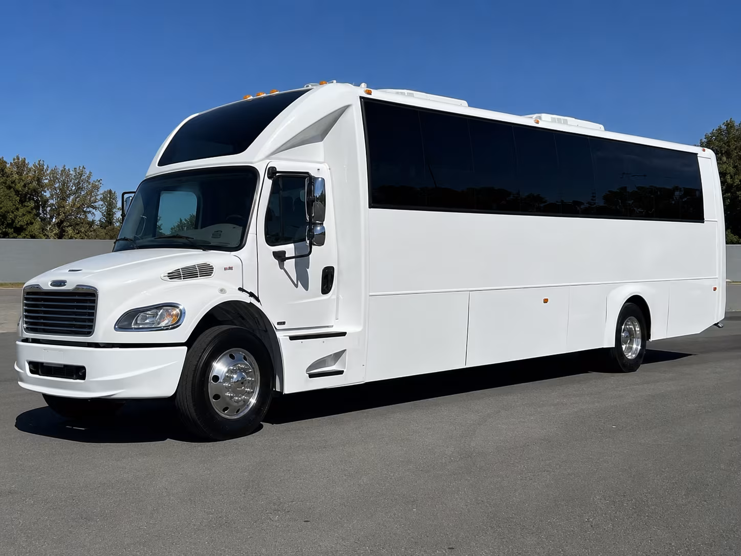 field trip buses for mableton area schools heading to state capitol and civic destinations
